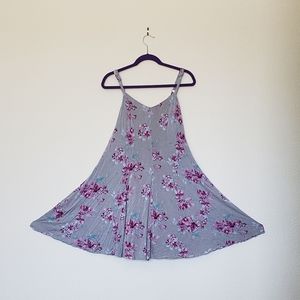 Gray dress with a beautiful floral pattern